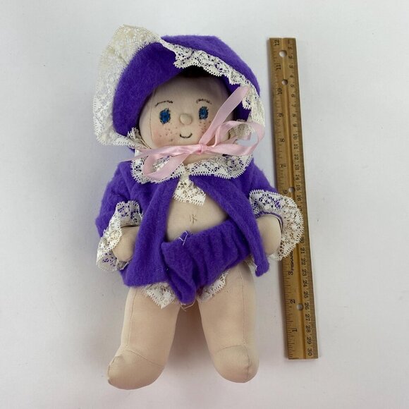 Vintage Handmade Cloth Doll Cabbage Patch Style, Crafters Label Sewn On Back - Picture 5 of 6